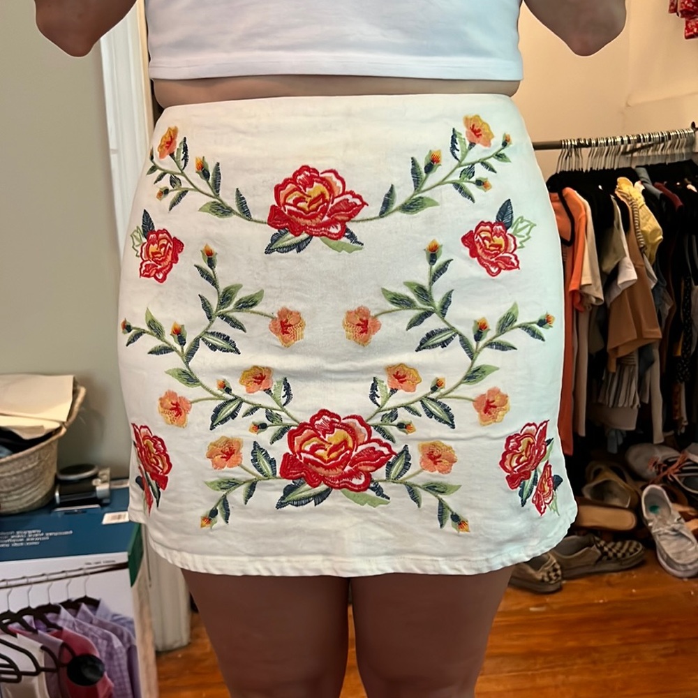Flying Tomato Emb Skirt